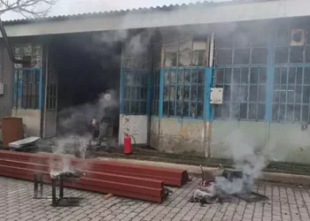 İşçi tiner bidonunun patlamasıyla yandı