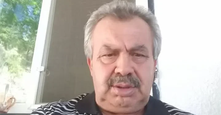Çiftçi devrilen traktörün altında kaldı
