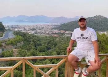 Doğum günü kutlaması dönüşü kaza; 2 ölü, 1 yaralı