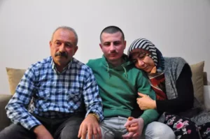 Suriye'de 14 ay tutuklu kalan Engin, yaşadıklarını anlattı