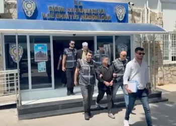 ‘Terör soruşturması' bahanesiyle evli çifti dolandırdılar
